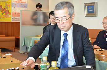 二十四世本因坊秀芳に対面指導碁で挑戦！｜囲碁ゲームのパンダネット
