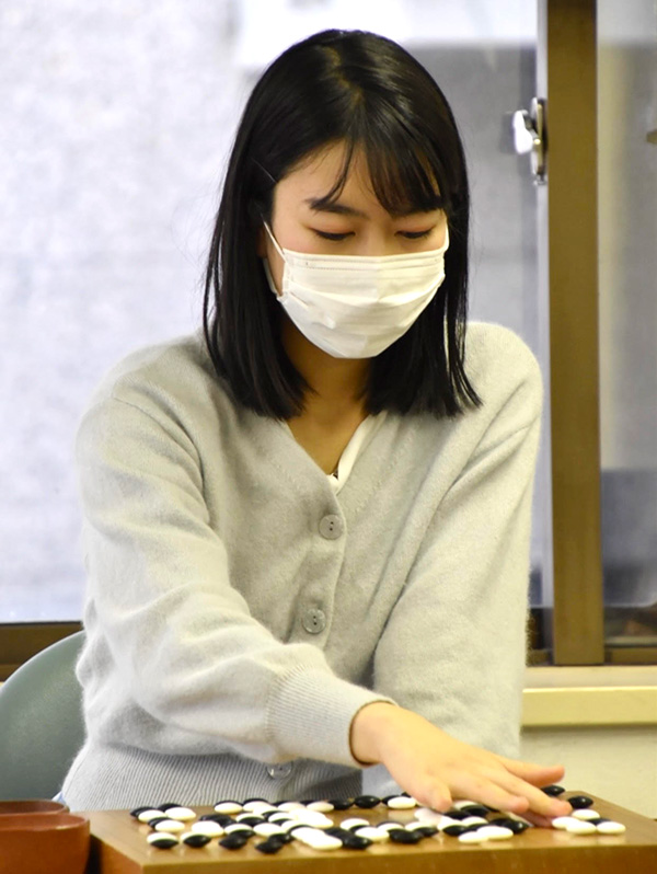 上野愛咲美女流棋聖・扇興杯