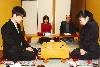 貴重な夫婦対局（結婚する前）非公式戦（新聞の企画対局）

