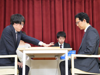 「井山裕太七冠　対　河野臨九段」