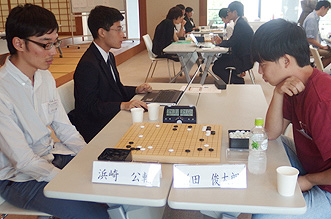 坂井八段の開始コールで、準決勝と順位戦の対局が始まる。
