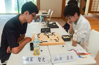 山田真生さん(東京理科大学：左)と坂室智史さん(埼玉大学：右)